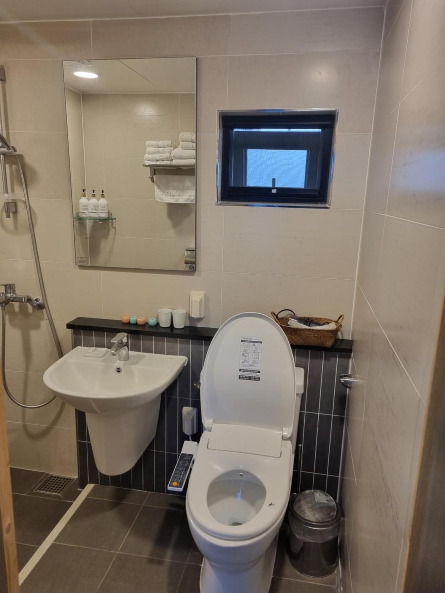 济州阿莫赛度假屋 西归浦市 外观 照片